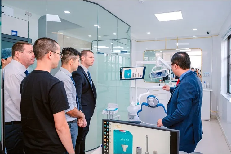 Nha khoa I-Dent ký kết chuyển giao công nghệ MGUIDE với Mis Implant Technologies - Ảnh 2. Nha khoa I-Dent ký kết chuyển giao công nghệ MGUIDE với Mis Implant Technologies - Ảnh 2.