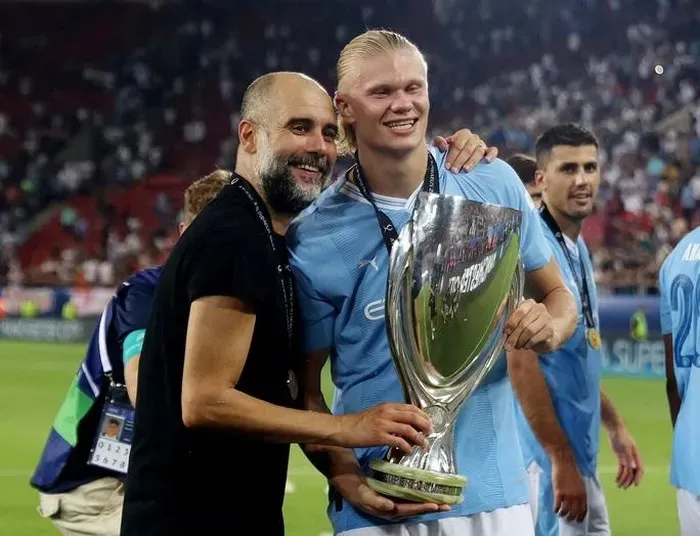 Manchester City gi&agrave;nh Si&ecirc;u c&uacute;p ch&acirc;u &Acirc;u - Ảnh 4.