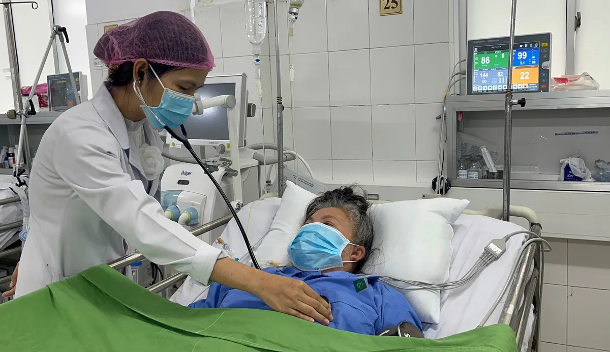 Bật báo động đỏ liên viện, cứu sống bệnh nhân ngưng tuần hoàn hô hấp - Ảnh 2.