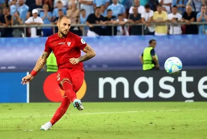 Manchester City gi&agrave;nh Si&ecirc;u c&uacute;p ch&acirc;u &Acirc;u - Ảnh 3.