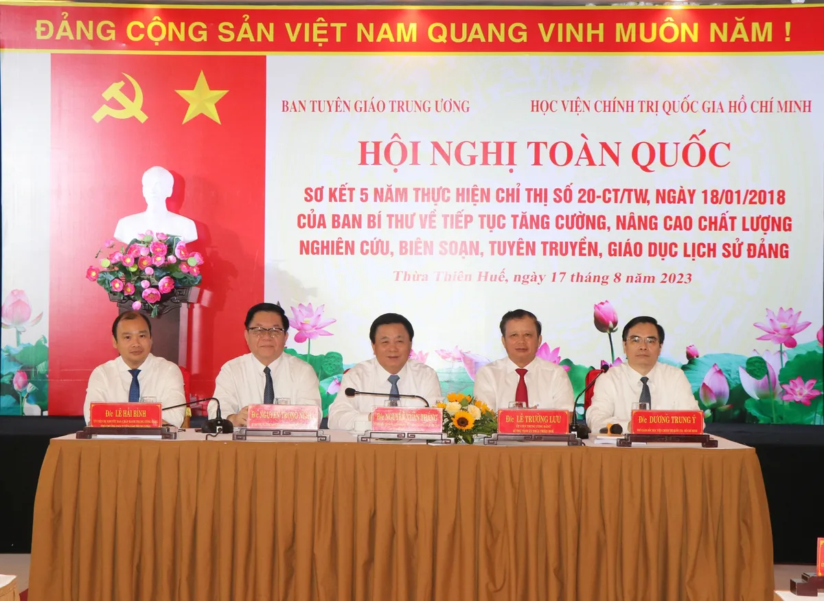 Nâng cao chất lượng nghiên cứu, biên soạn, tuyên truyền, giáo dục lịch sử Đảng - Ảnh 1. Nâng cao chất lượng nghiên cứu, biên soạn, tuyên truyền, giáo dục lịch sử Đảng - Ảnh 1.