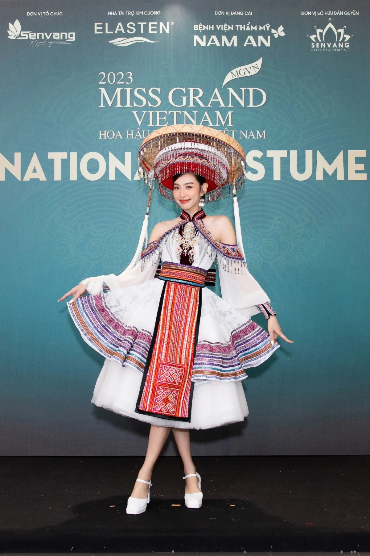 Dàn người đẹp nền nã với trang phục truyền thống trên thảm đỏ Miss Grand Vietnam 2023 - Ảnh 8.