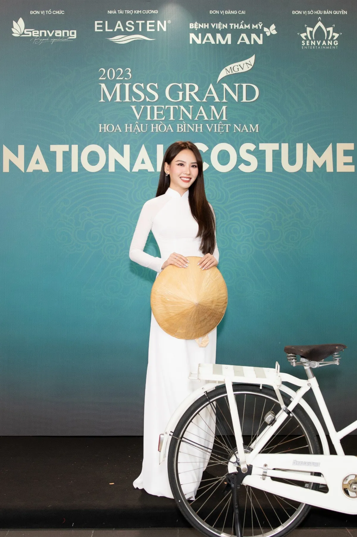 Dàn người đẹp nền nã với trang phục truyền thống trên thảm đỏ Miss Grand Vietnam 2023 - Ảnh 4.