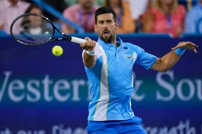 Ngược dòng trước Alcaraz, Djokovic lần thứ 3 vô địch Cincinnati Mở rộng - Ảnh 2. Ngược dòng trước Alcaraz, Djokovic lần thứ 3 vô địch Cincinnati Mở rộng - Ảnh 2.