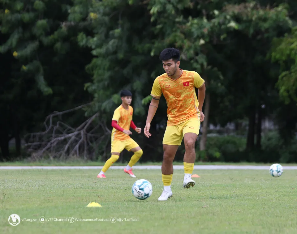 ĐT U23 Việt Nam tích cực chuẩn bị cho trận bán kết với ĐT U23 Malaysia - Ảnh 10. ĐT U23 Việt Nam tích cực chuẩn bị cho trận bán kết với ĐT U23 Malaysia - Ảnh 10.