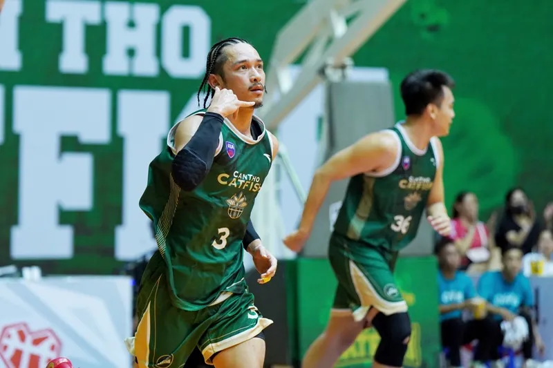 VBA 2023 - Game 56: Ngôi đầu mong manh - Ảnh 4.