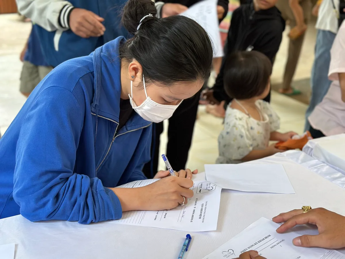 Chương trình “Trái tim cho em” đến với trẻ em tỉnh Thanh Hóa - Ảnh 10.