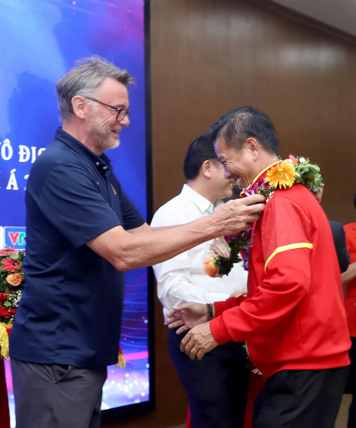 ĐT U23 Việt Nam ca kh&uacute;c khải ho&agrave;n, rạng rỡ trong lễ mừng c&ocirc;ng v&ocirc; địch U23 Đ&ocirc;ng Nam &Aacute; 2023 - Ảnh 5.