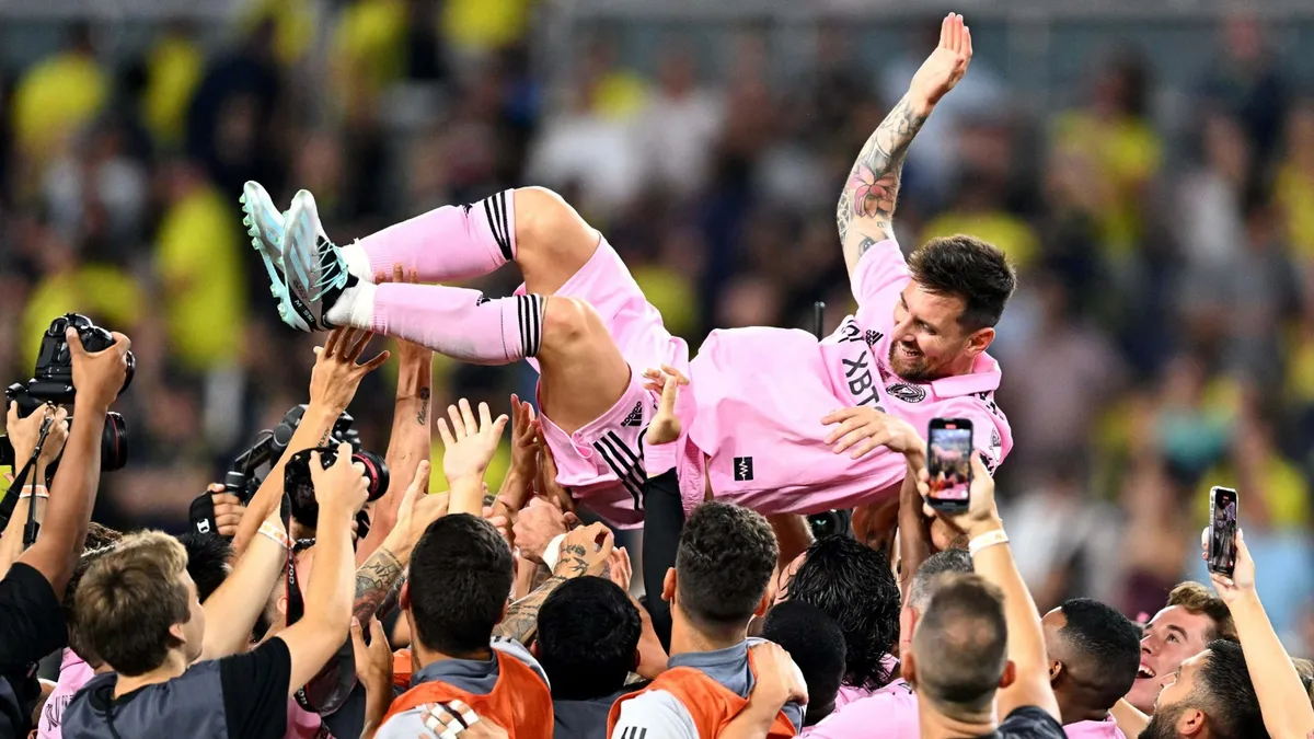 HLV của đội tuyển Argentina chia sẻ về t&aacute;c động của Messi đối với MLS - Ảnh 2.
