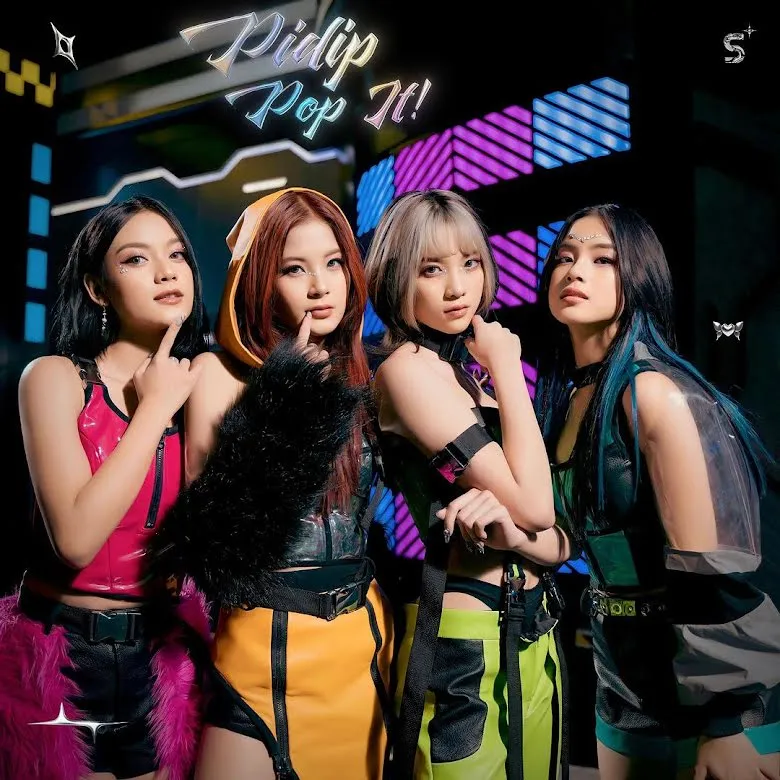 Nh&oacute;m nhạc nữ g&acirc;y shock với tham vọng trở th&agrave;nh BLACKPINK của Indonesia - Ảnh 1.