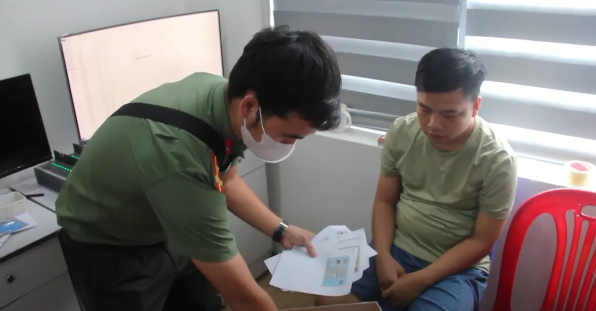 Đ&agrave; Nẵng: Triệt ph&aacute; 2 đường d&acirc;y mua b&aacute;n tr&aacute;i ph&eacute;p 30.000 t&agrave;i khoản ng&acirc;n h&agrave;ng - Ảnh 1.