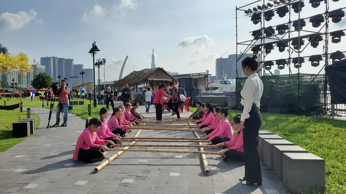 Khai mạc Lễ hội Sông nước TP Hồ Chí Minh lần thứ nhất - Ảnh 5.