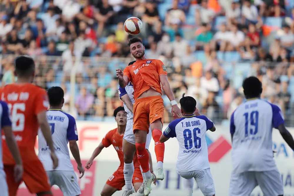 V.League 2023 | SHB Đà Nẵng để thua đáng tiếc trên sân nhà - Ảnh 2. V.League 2023 | SHB Đà Nẵng để thua đáng tiếc trên sân nhà - Ảnh 2.