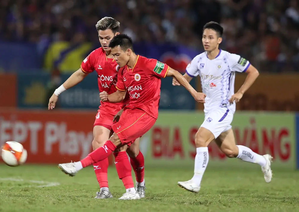 Vòng 5 GĐ2 V.League 2023 | CLB Công An Hà Nội dẫn đầu cuộc đua vô địch - Ảnh 1. Vòng 5 GĐ2 V.League 2023 | CLB Công An Hà Nội dẫn đầu cuộc đua vô địch - Ảnh 1.