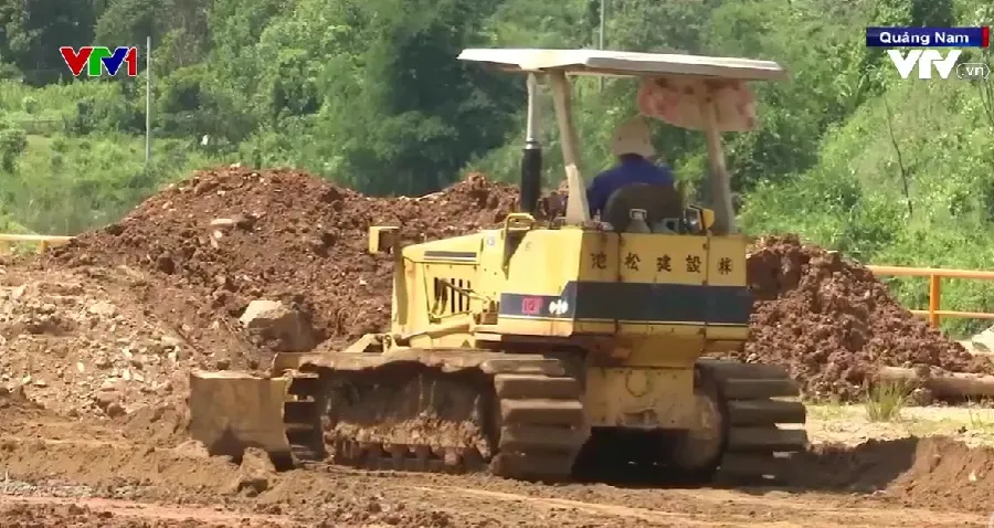 Miền n&uacute;i Quảng Nam gian nan sau mỗi m&ugrave;a mưa b&atilde;o - Ảnh 1.