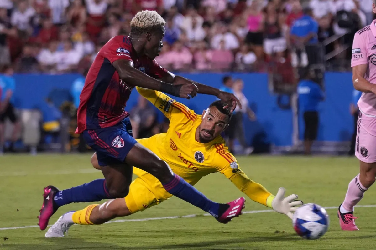 Messi tỏa sáng, Inter Miami lội ngược dòng kịch tính - Ảnh 2. Messi tỏa sáng, Inter Miami lội ngược dòng kịch tính - Ảnh 2.