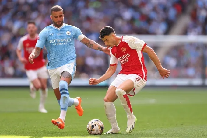 Hạ Man City sau loạt lu&acirc;n lưu, Arsenal gi&agrave;nh Si&ecirc;u Cup Anh - Ảnh 1.