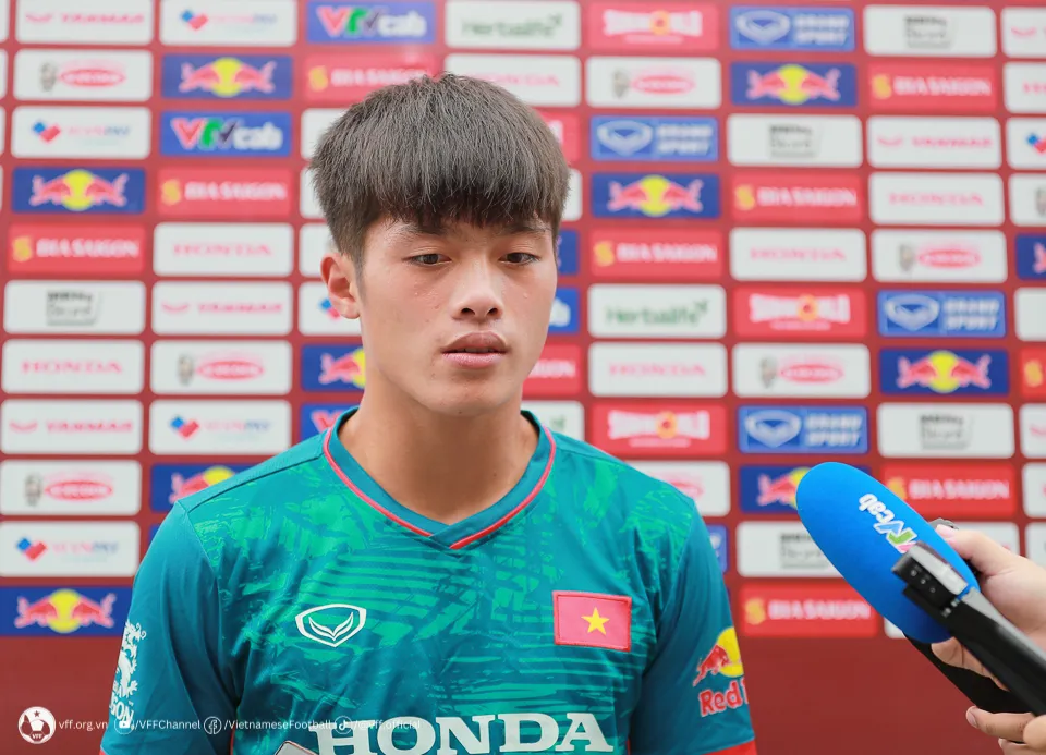 ĐT U23 Việt Nam tăng tốc tập luyện chuẩn bị cho giải Đông Nam Á 2023 - Ảnh 2. ĐT U23 Việt Nam tăng tốc tập luyện chuẩn bị cho giải Đông Nam Á 2023 - Ảnh 2.