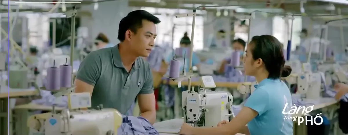 L&agrave;ng trong phố - Tập 6: Ho&agrave;i bị đồng nghiệp đ&aacute; x&eacute;o - Ảnh 1.