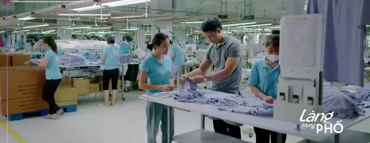 L&agrave;ng trong phố - Tập 6: Ho&agrave;i bị đồng nghiệp đ&aacute; x&eacute;o - Ảnh 3.