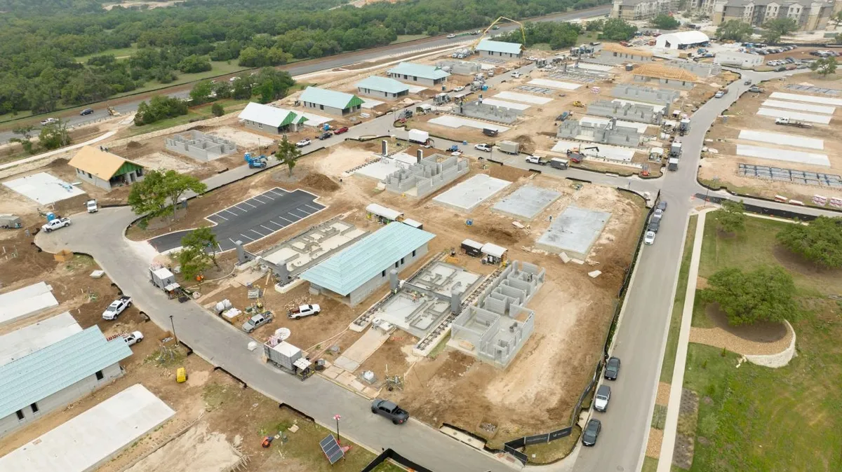 Có gì trong khu phố in 3D lớn nhất thế giới ở Texas? - Ảnh 2.