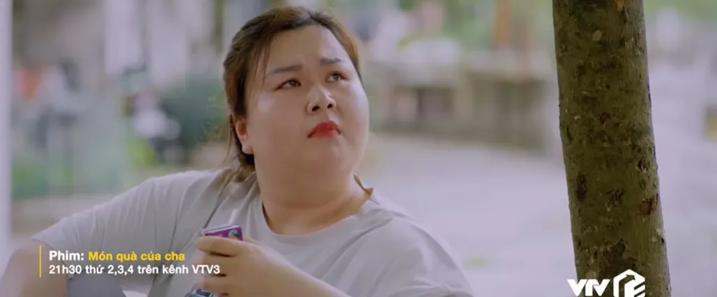 Cô gái xấu tính từ Về nhà đi con đến Làng trong phố, Món quà của cha - Ảnh 5.