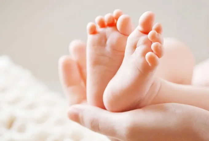 Biến đổi khí hậu khiến ít em bé ra đời hơn? - Ảnh 3.