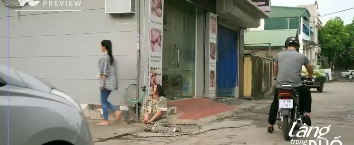 L&agrave;ng trong phố - Tập 7: Ho&agrave;i v&agrave; anh tổ trưởng bị hiểu lầm? - Ảnh 4.