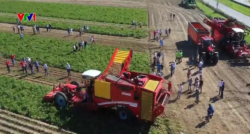 Hội chợ khoai t&acirc;y tại Bỉ giới thiệu những thiết bị thu hoạch hiện đại nhất - Ảnh 1.