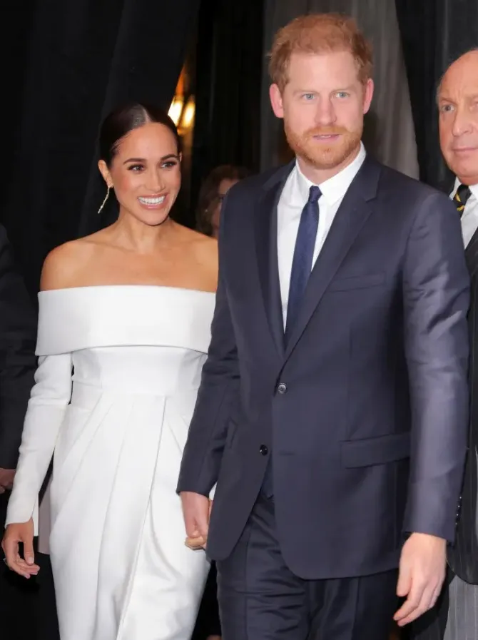 Mức độ nổi tiếng của vợ chồng Harry - Meghan giảm mạnh tại Mỹ - Ảnh 1.