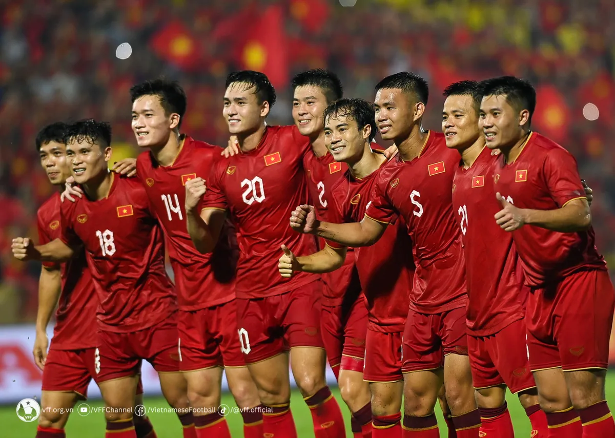 HLV Troussier chia sẻ lộ trình World Cup 2026 của ĐT Việt Nam sau chiến thắng trước ĐT Palestine - Ảnh 2. HLV Troussier chia sẻ lộ trình World Cup 2026 của ĐT Việt Nam sau chiến thắng trước ĐT Palestine - Ảnh 2.
