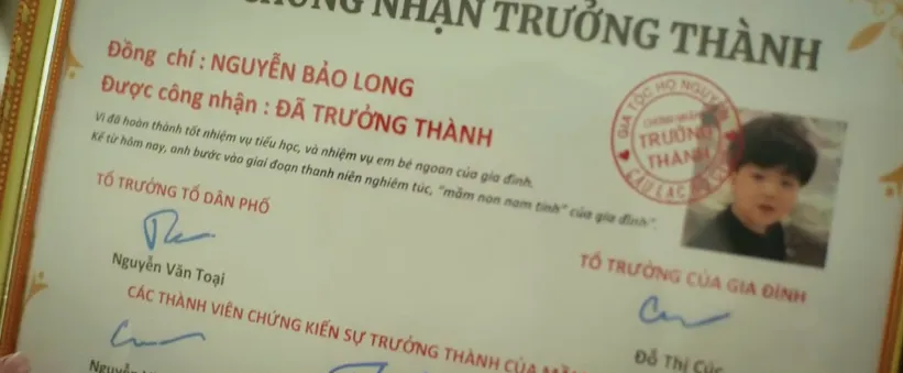 Gia đình mình vui bất thình lình - Tập cuối: Long tự hào khoe gia đình hạnh phúc trong lễ trưởng thành - Ảnh 2.