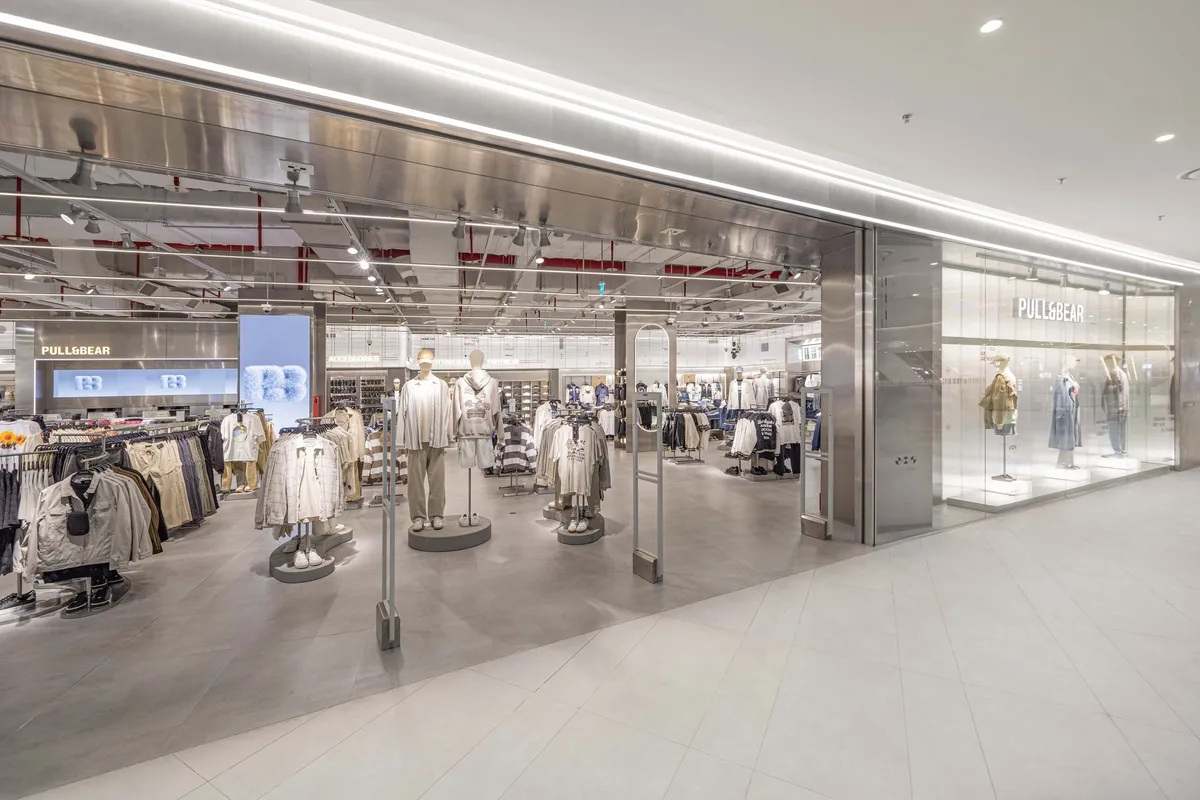 Thương hiệu thời trang nổi tiếng T&acirc;y Ban Nha mở cửa h&agrave;ng đầu ti&ecirc;n tại H&agrave; Nội - Ảnh 1.