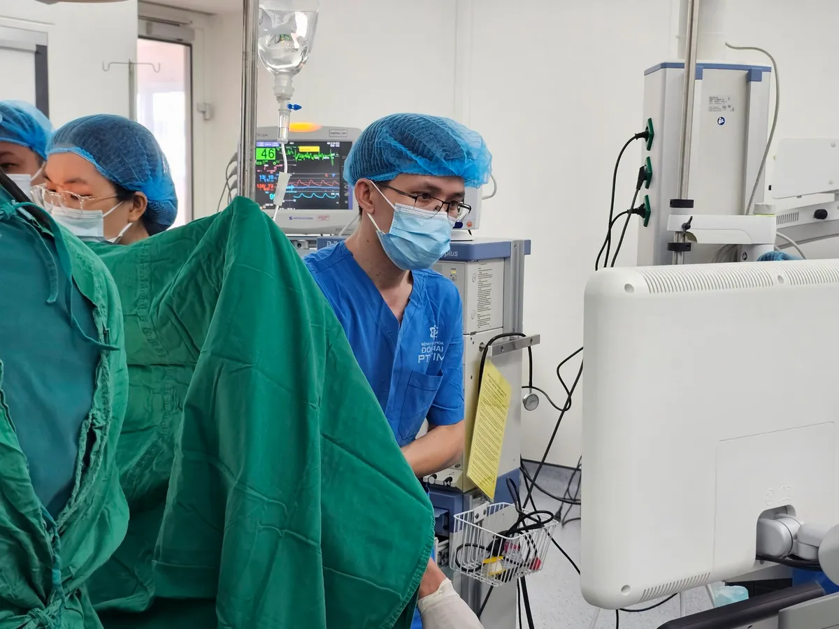 Bệnh nhân trẻ đang đạp xe bị đột quỵ được cấp cứu thành công - Ảnh 1. Bệnh nhân trẻ đang đạp xe bị đột quỵ được cấp cứu thành công - Ảnh 1.