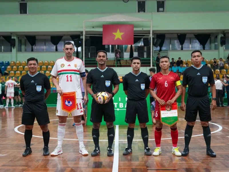 Giao hữu quốc tế: ĐT futsal Việt Nam thi đấu cố gắng trước ĐT futsal Hungary - Ảnh 11. Giao hữu quốc tế: ĐT futsal Việt Nam thi đấu cố gắng trước ĐT futsal Hungary - Ảnh 11.