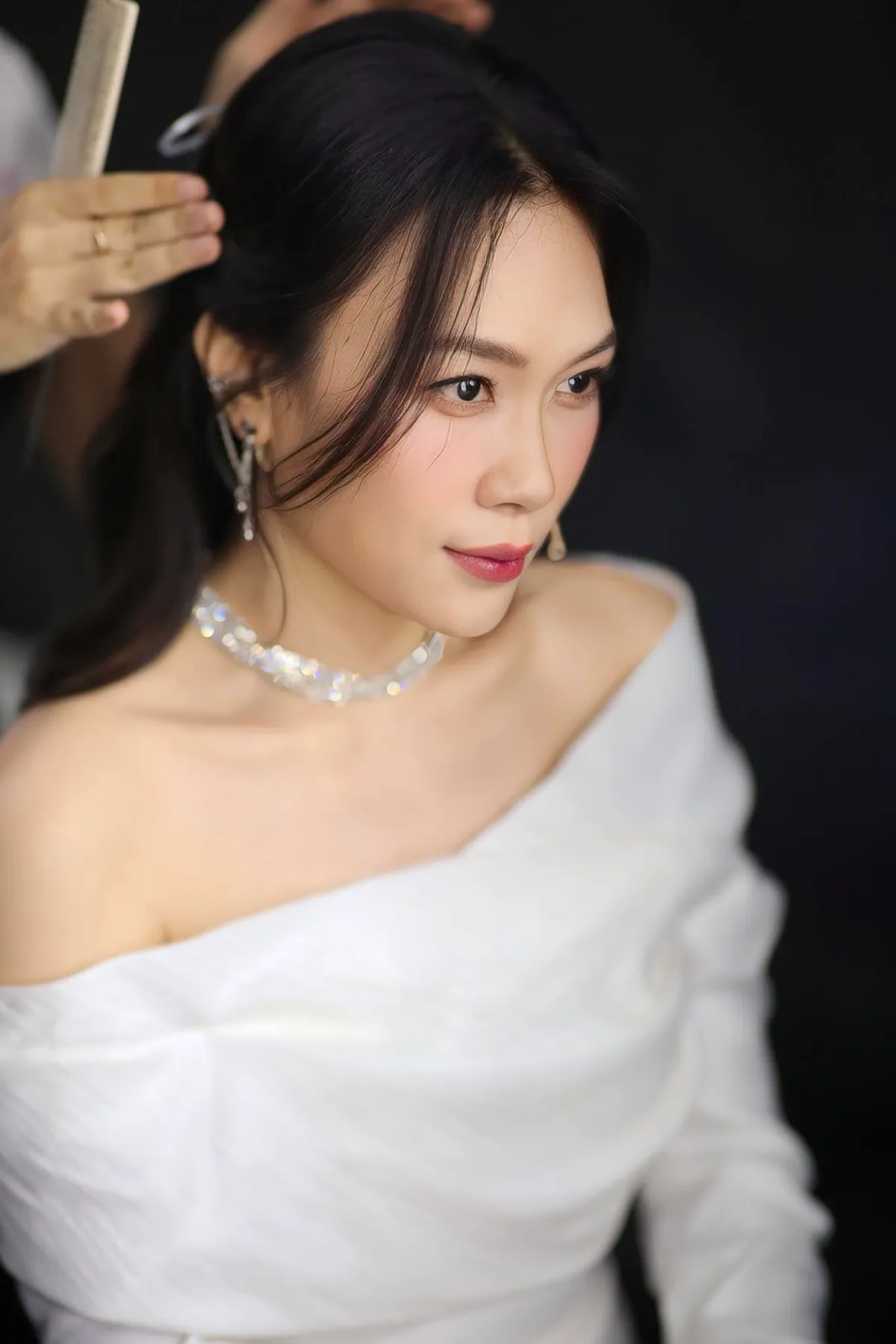 Mỹ Tâm đẹp lộng lẫy phía sau hậu trường Vietnam Idol - Ảnh 5.