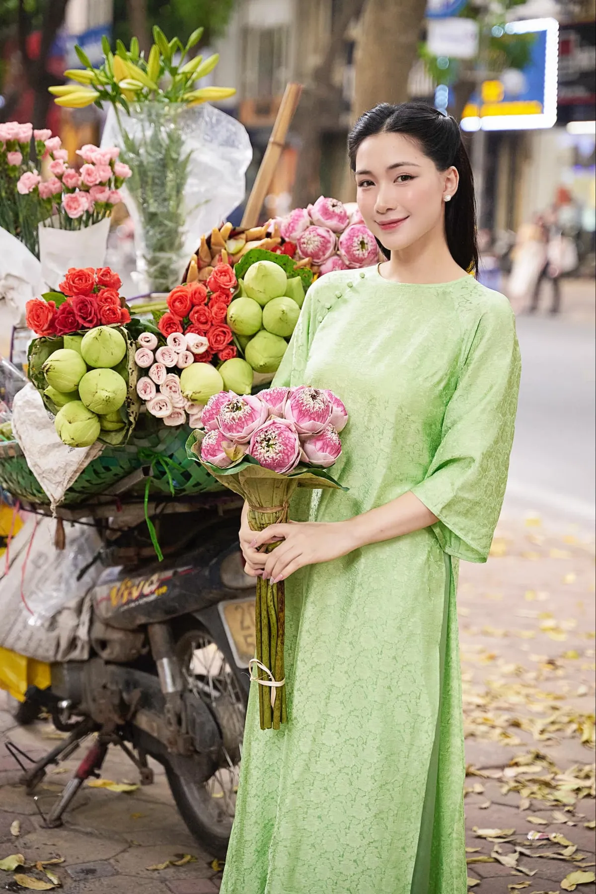 Minh Hằng l&agrave;m đầy th&aacute;ng cho con trai, h&ocirc;n nh&acirc;n gần 30 năm hạnh ph&uacute;c của Nguyệt Anh - Anh Tuấn - Ảnh 4.