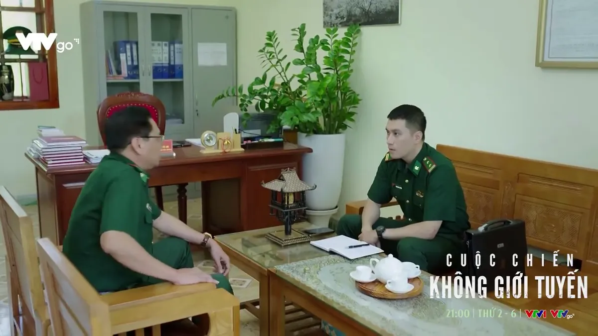 Cuộc chiến kh&ocirc;ng giới tuyến - Tập 10: Trung đến thăm con nu&ocirc;i của đồn bi&ecirc;n ph&ograve;ng - Ảnh 3.