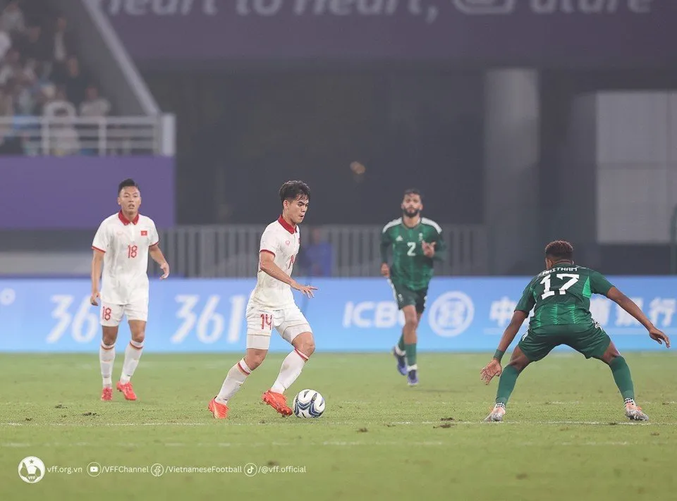 Đội tuyển Olympic Việt Nam dừng chân tại vòng bảng ASIAD 19 - Ảnh 4. Đội tuyển Olympic Việt Nam dừng chân tại vòng bảng ASIAD 19 - Ảnh 4.