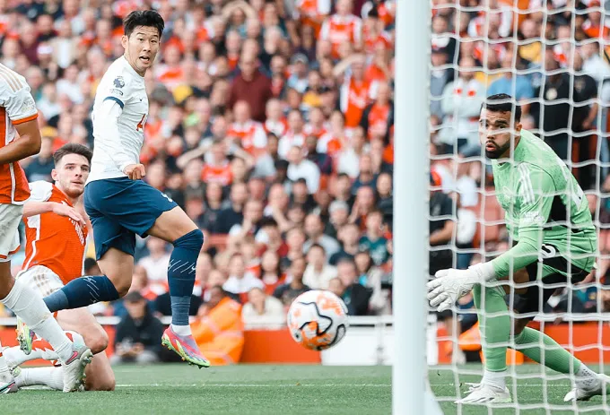 Arsenal chia điểm cùng Tottenham trong trận đấu kịch tính - Ảnh 2. Arsenal chia điểm cùng Tottenham trong trận đấu kịch tính - Ảnh 2.