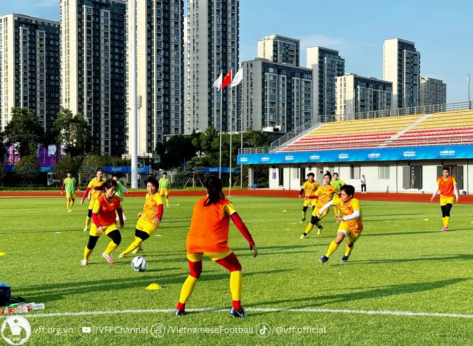 ASIAD 19: ĐT nữ Việt Nam tích cực chuẩn bị cho trận đấu với Banglades - Ảnh 1. ASIAD 19: ĐT nữ Việt Nam tích cực chuẩn bị cho trận đấu với Banglades - Ảnh 1.