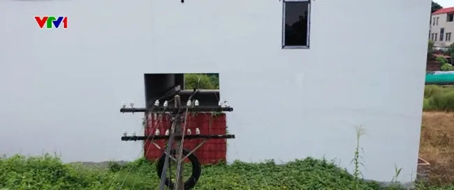 Xẻ thịt h&agrave;nh lang đường sắt - Ảnh 1.