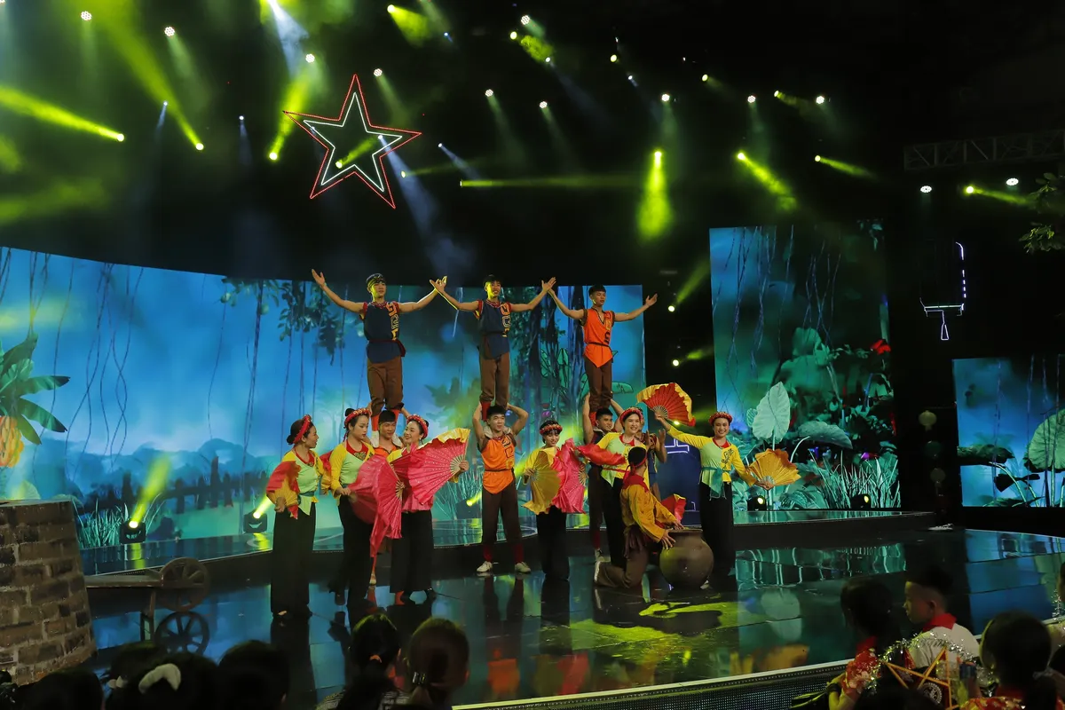 Hơn 600 diễn vi&ecirc;n, nghệ sĩ c&ugrave;ng Thắp s&aacute;ng ước mơ thiếu nhi Việt Nam - Ảnh 11.