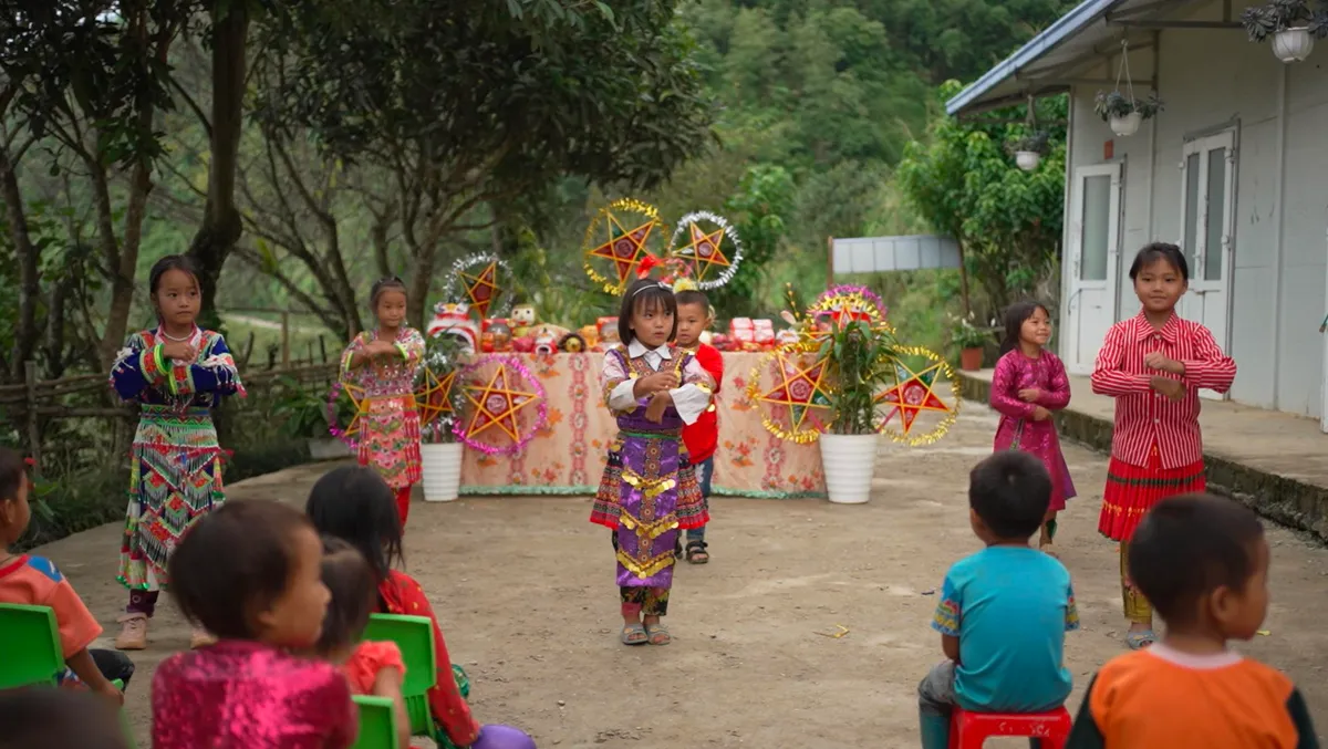 Trăng Xanh mang Trung thu đầu tiên tới điểm trường vùng khó Hà Giang - Ảnh 3.