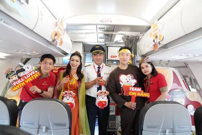 Đón Trung thu cùng Vietjet với lồng đèn máy bay Amy - Ảnh 1.