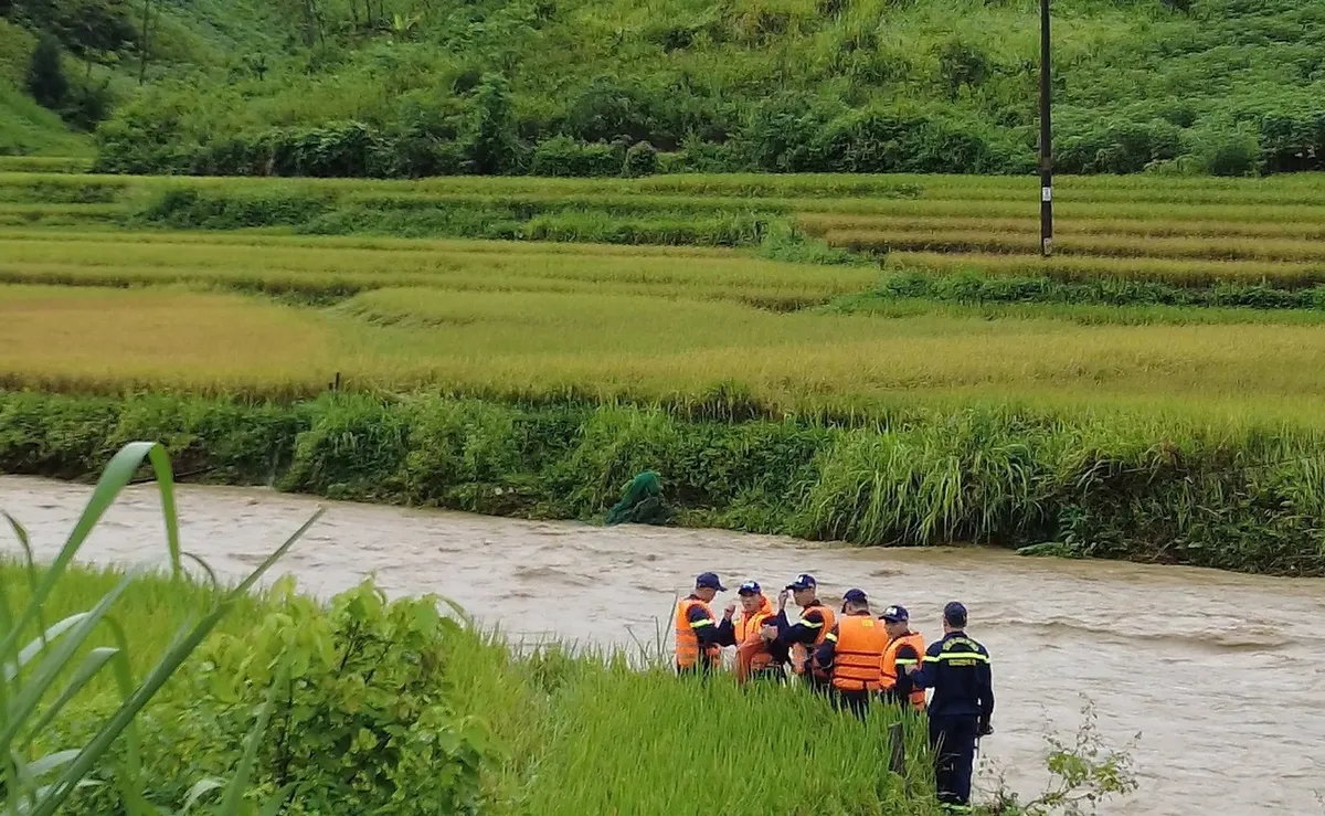 Sơn La: Mưa lũ làm 3 người mất tích - Ảnh 1.