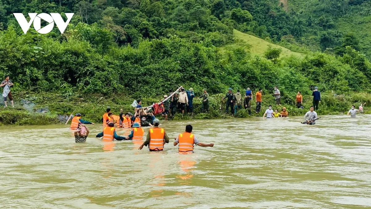 Sơn La: T&igrave;m thấy th&ecirc;m thi thể nạn nh&acirc;n vụ sạt lở đất - Ảnh 1.