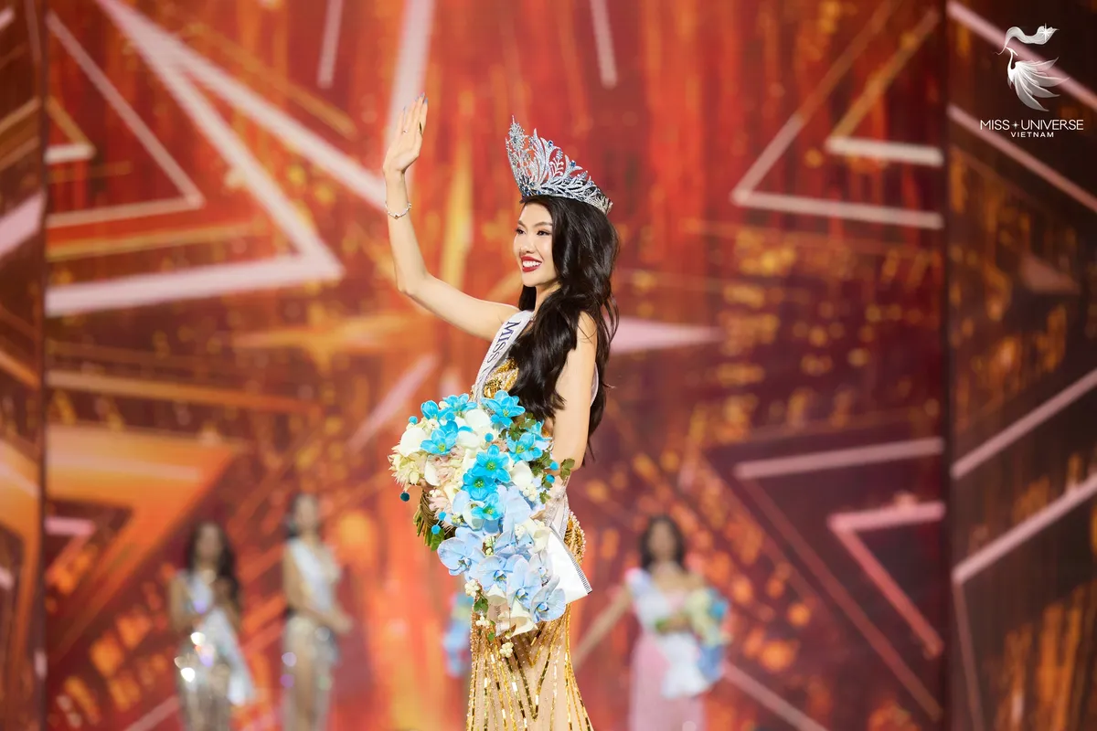 Bùi Quỳnh Hoa đăng quang Miss Universe Vietnam 2023 - Ảnh 1.