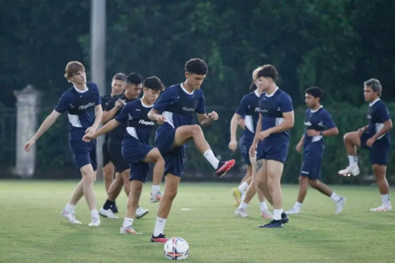 U23 Yemen và U23 Guam sẵn sàng cho Vòng loại U23 Châu Á - Ảnh 1. U23 Yemen và U23 Guam sẵn sàng cho Vòng loại U23 Châu Á - Ảnh 1.