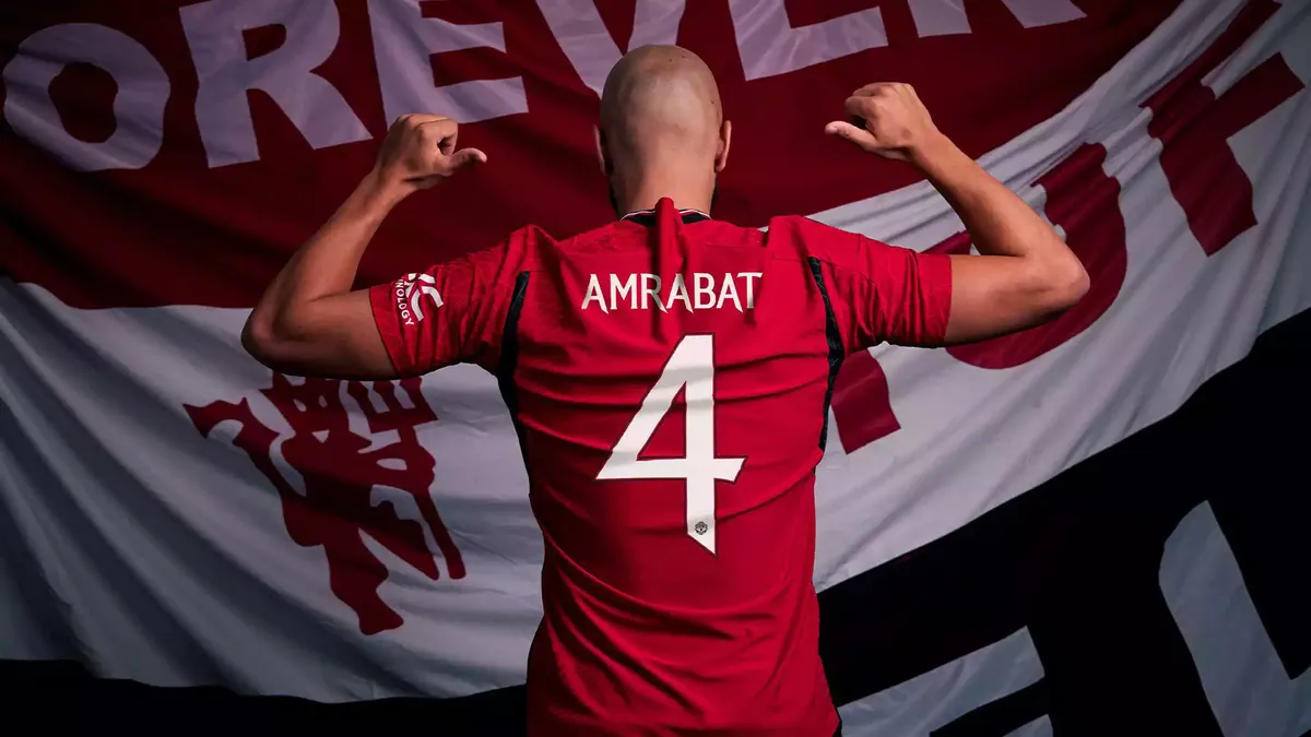 Amrabat sẽ mặc số áo nào tại MU? - Ảnh 2. Amrabat sẽ mặc số áo nào tại MU? - Ảnh 2.